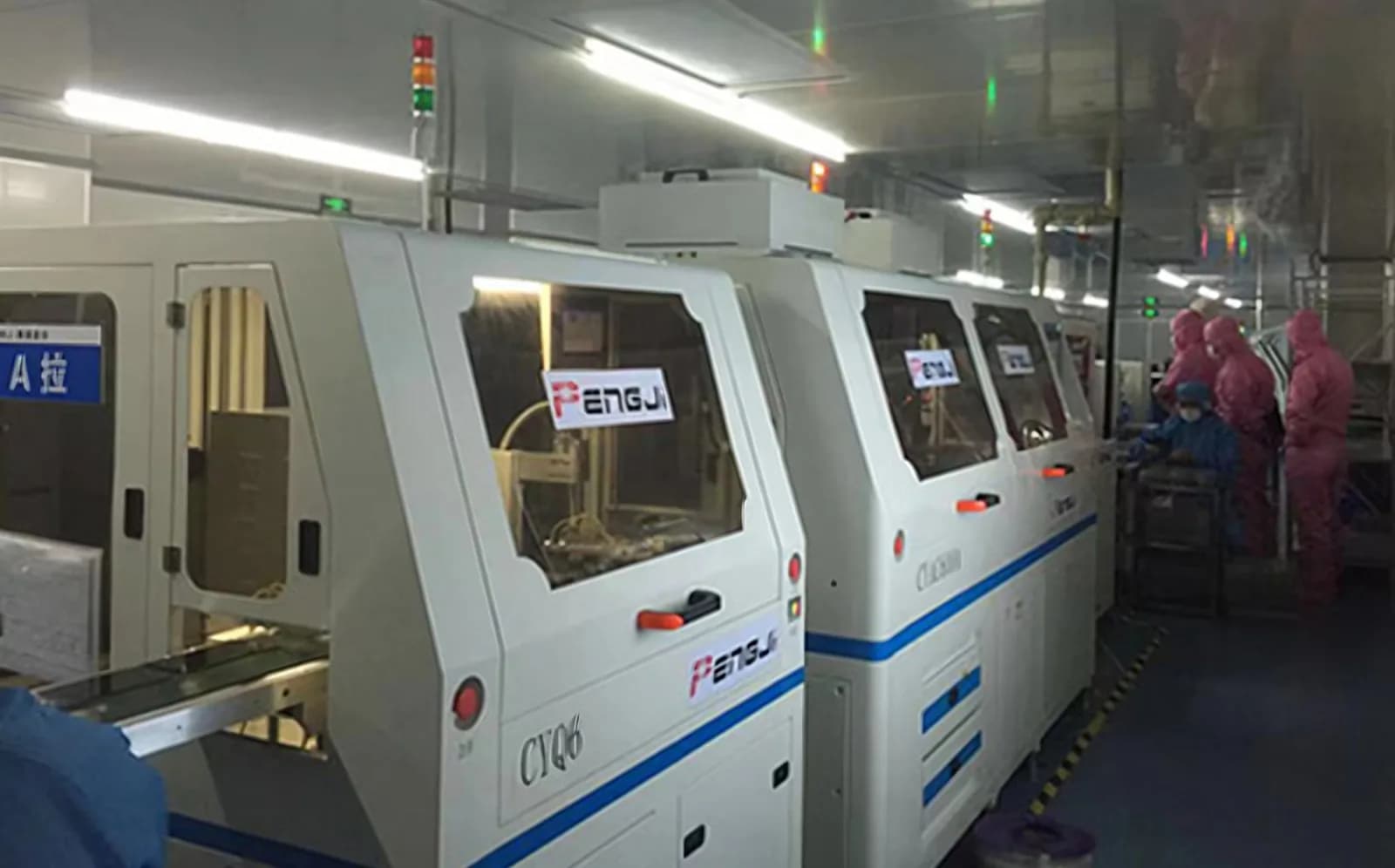 Production workshop at PengJi Photoelectricity, a Display Engineer direct factory (enhanced from the original photo)